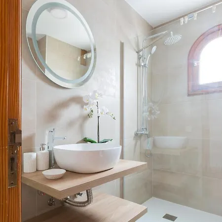 Daruma 2-bedroom Duplex With Sea Views 코스타 테기세