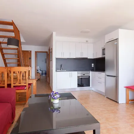 Daruma 2-bedroom Duplex With Sea Views